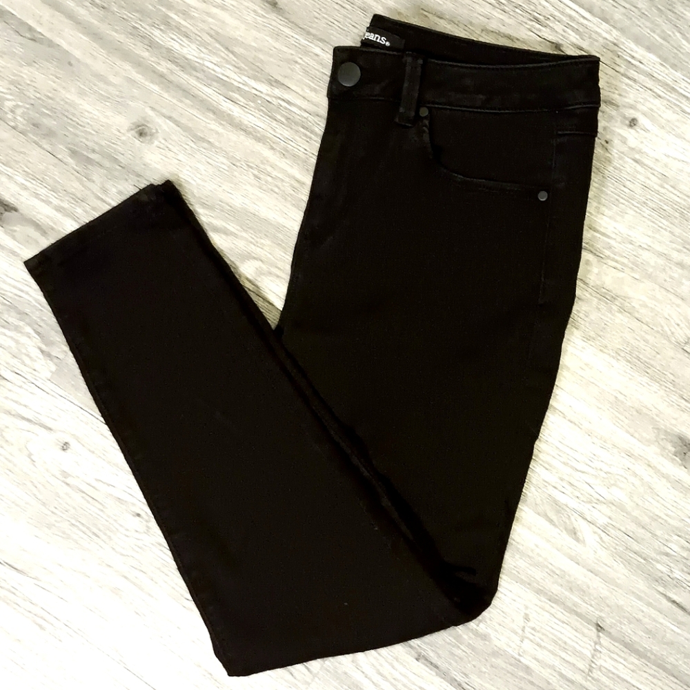 NWOT! d. jeans Black Denim Skinny Jeans Women's Size 10 NWOT!